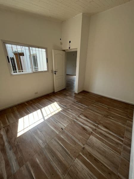 3 casas en block con cochera en Lima - Miniatura 10