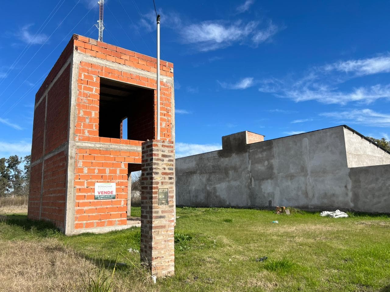 Lote con avance de obra - Todos los servicios - Barrio Cervecero, Lima, Zarate - Miniatura 2