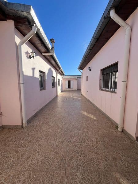 Locales + casa - venta en conjunto, en Lima - Miniatura 9